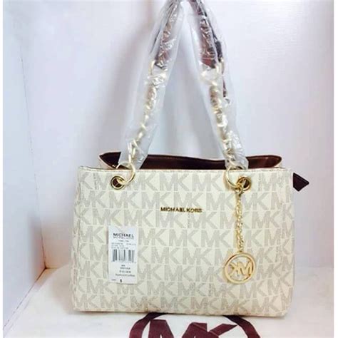 obvious fake michael kors bag|knockoff handbags Michael Kors.